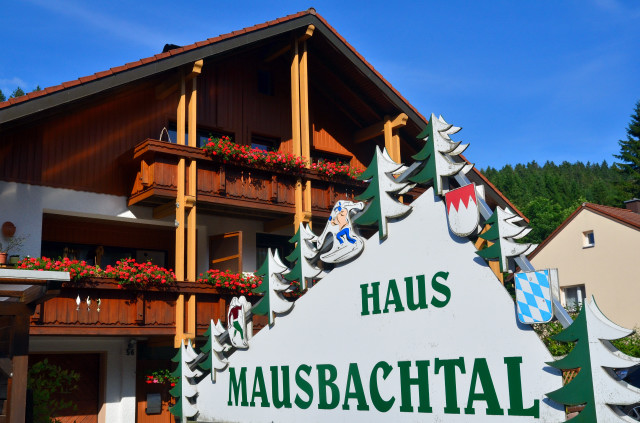Haus Mausbachtal Zimmer und Ferienwohnungen